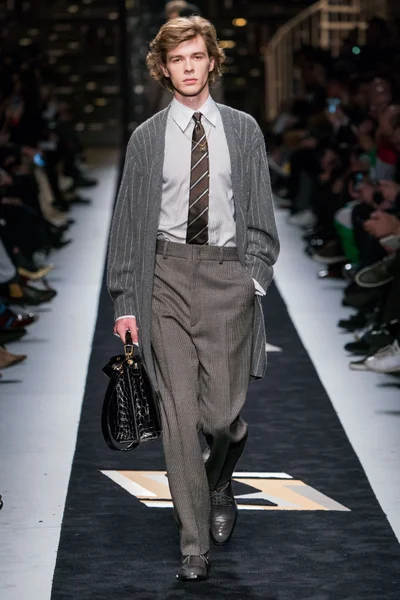 Look 34